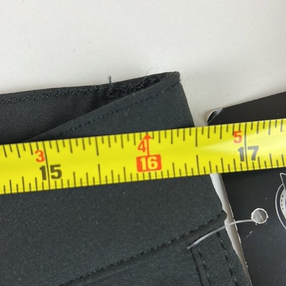 Nwt Dickies Cargo Moisture Wicking Shorts size 8 - Picture 6 of 9